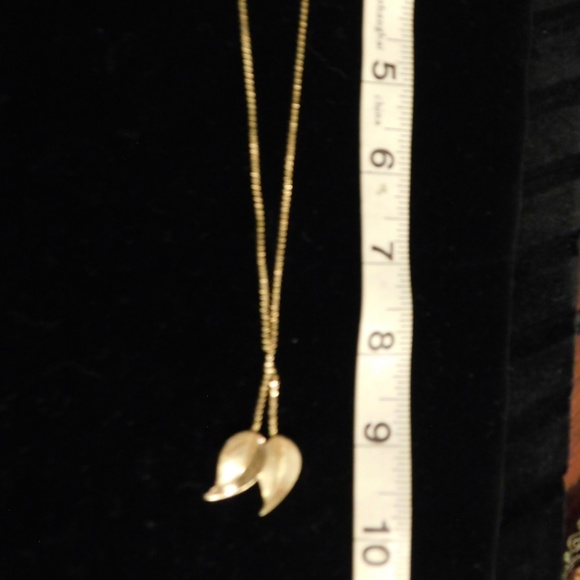 Golden Double Leaf Necklace - Picture 1 of 12